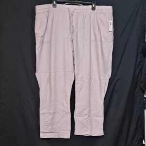 Woman's ankle length linen pants